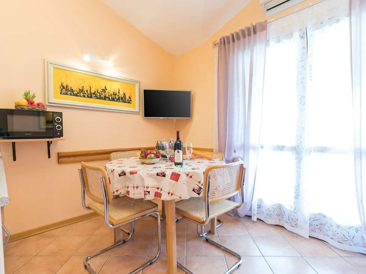 Apartments Nada Vrsar