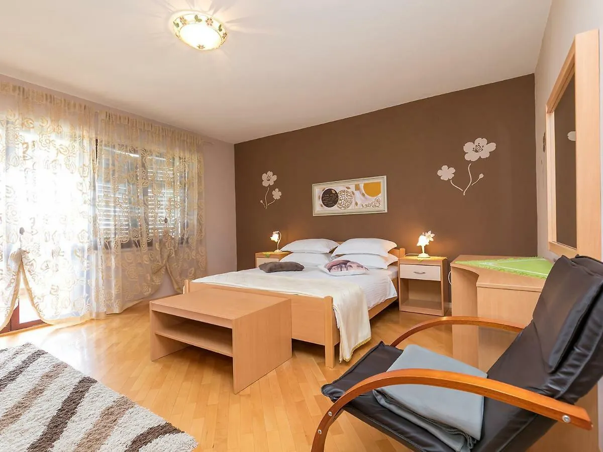 Apartments Nada Vrsar