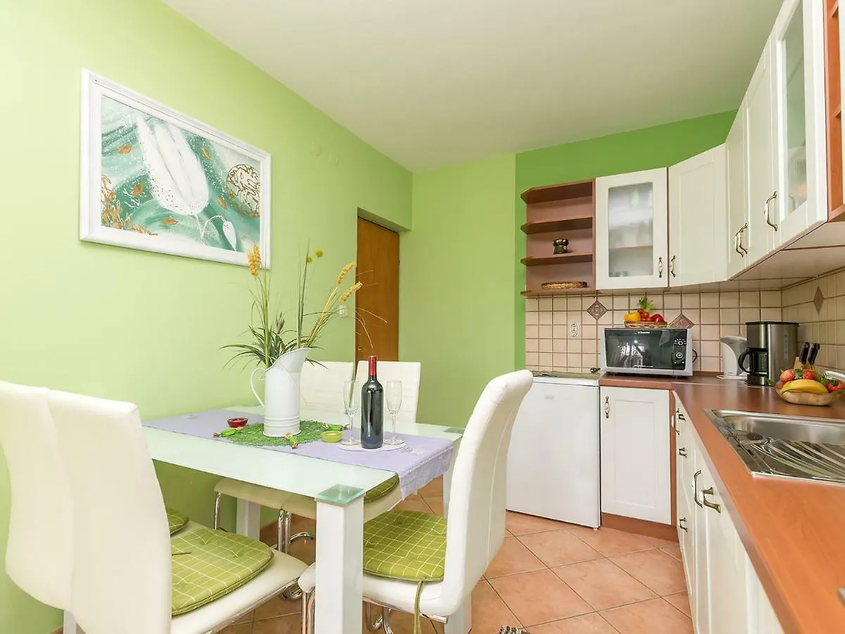 Apartments Nada Vrsar