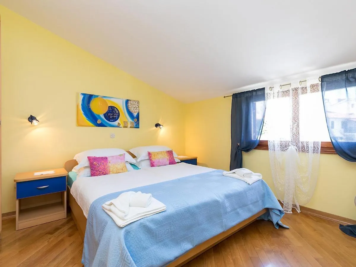 Apartments Nada Vrsar 0*,